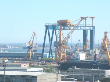 Accident de muncă în Portul Constanţa: un docher a căzut de la înălţime